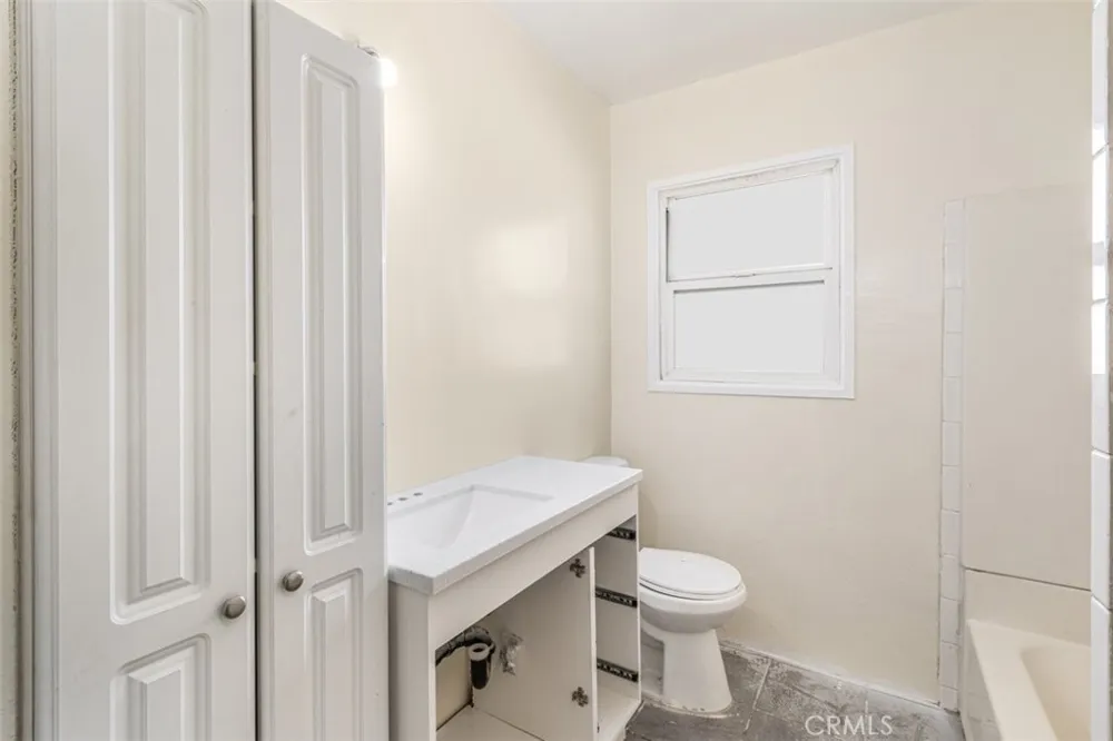 2305 Schoolside Monterey Park, CA 91754