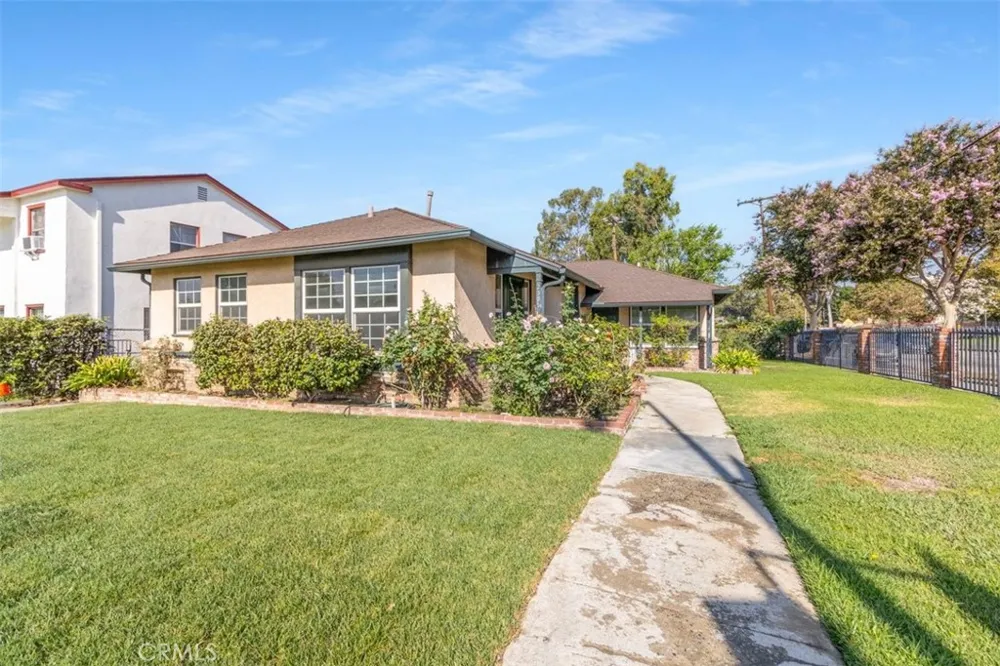 2305 Schoolside Monterey Park, CA 91754