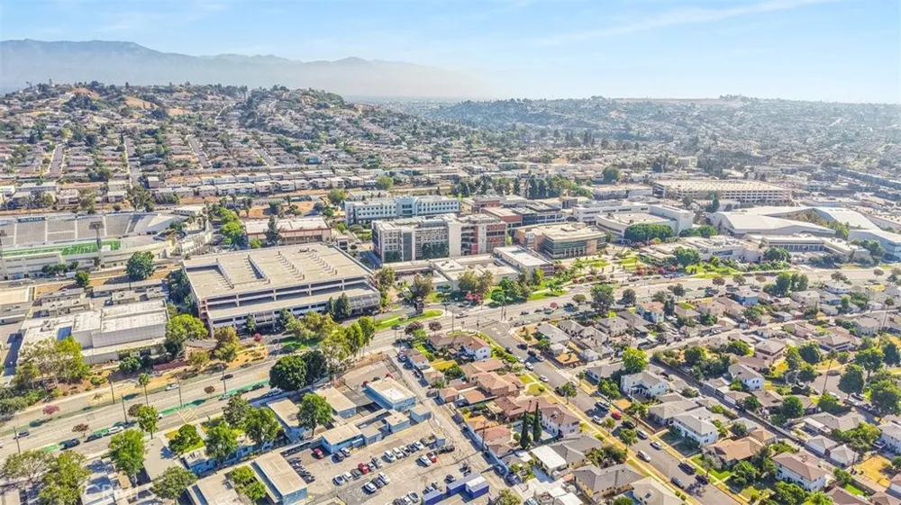 2305 Schoolside Monterey Park, CA 91754