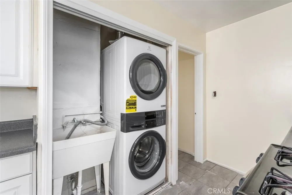 2305 Schoolside Monterey Park, CA 91754