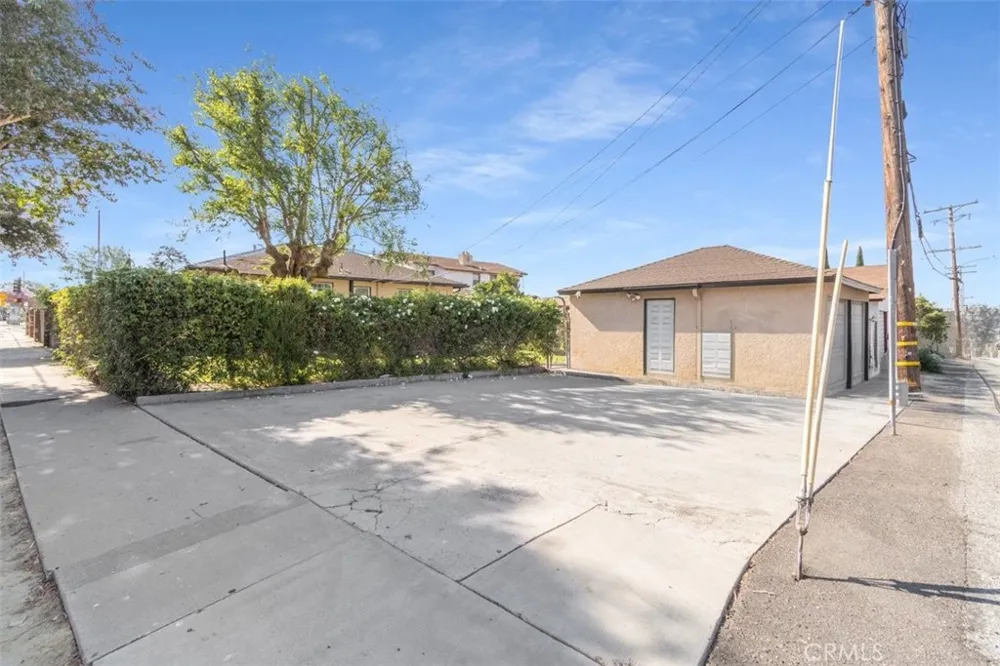 2305 Schoolside Monterey Park, CA 91754