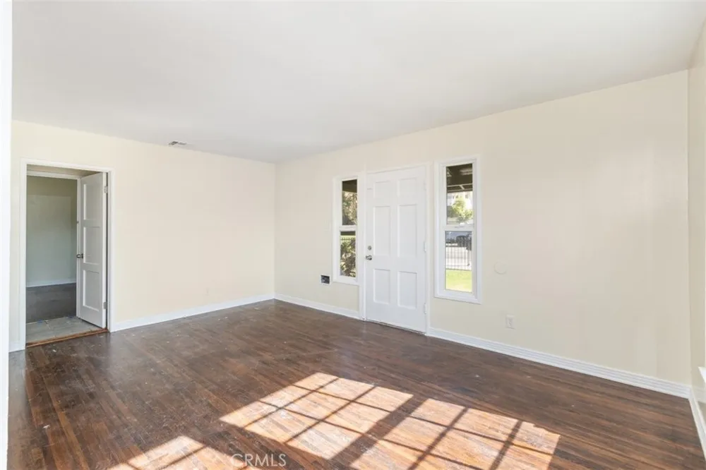 2305 Schoolside Monterey Park, CA 91754