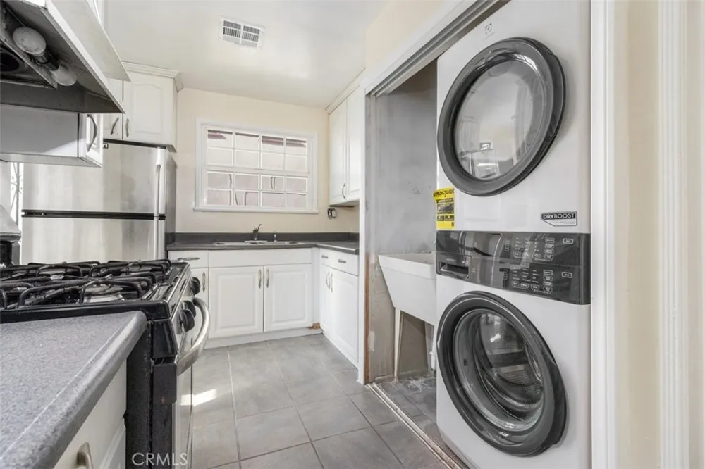 2305 Schoolside Monterey Park, CA 91754