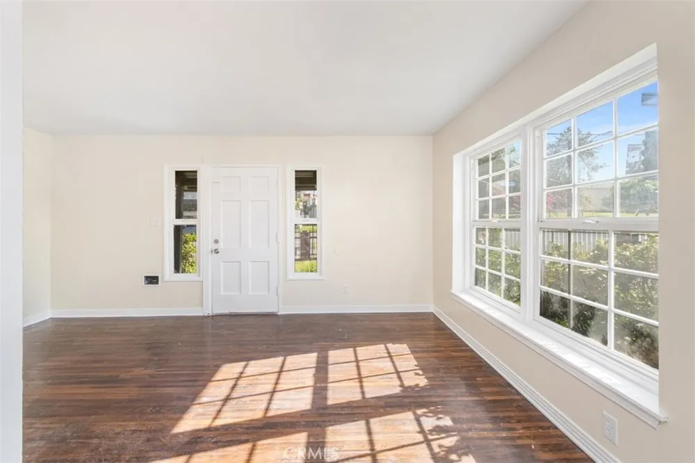 2305 Schoolside Monterey Park, CA 91754