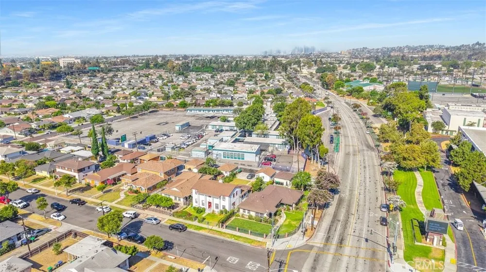 2305 Schoolside Monterey Park, CA 91754