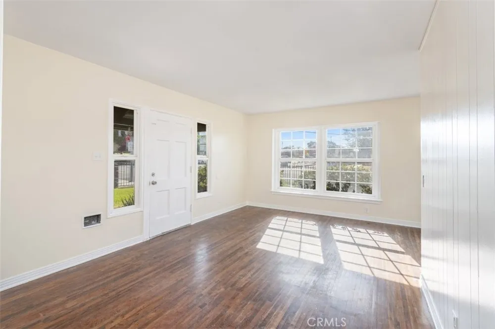 2305 Schoolside Monterey Park, CA 91754