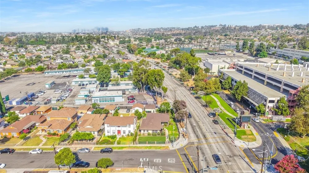 2305 Schoolside Monterey Park, CA 91754