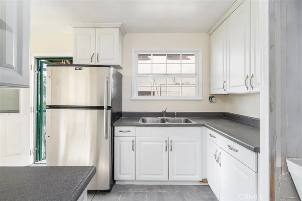 2305 Schoolside Monterey Park, CA 91754