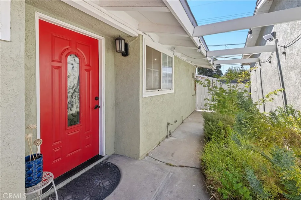 2262 Academy Pomona, CA 91768