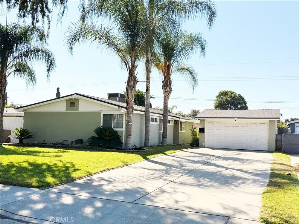 2262 Academy Pomona, CA 91768