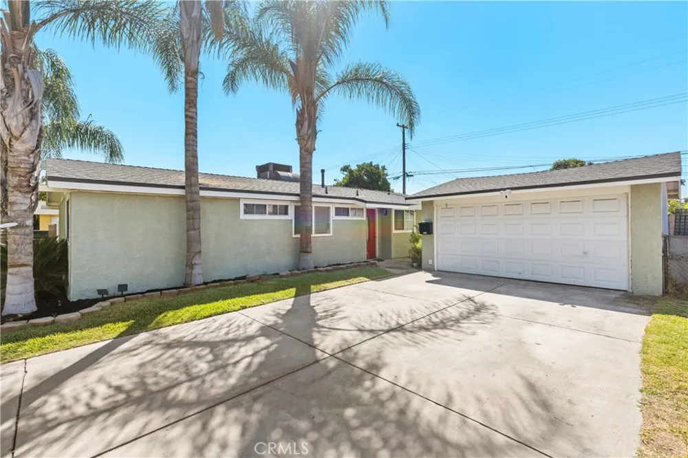 2262 Academy Pomona, CA 91768