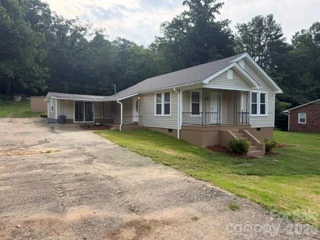299 US 221 Highway S Marion, NC 28752