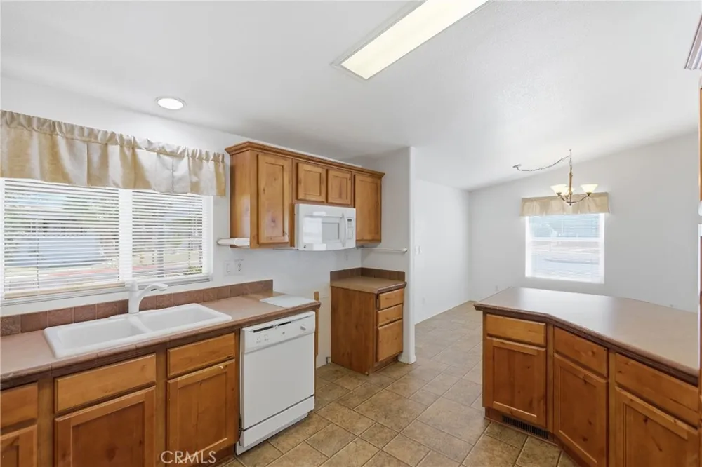 801 S Palm Hemet, CA 92543