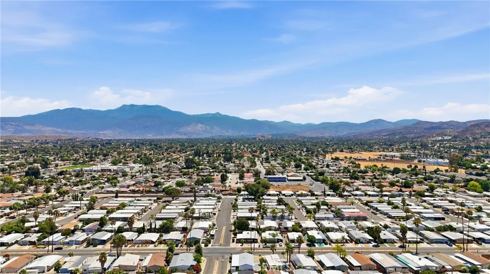 801 S Palm Hemet, CA 92543