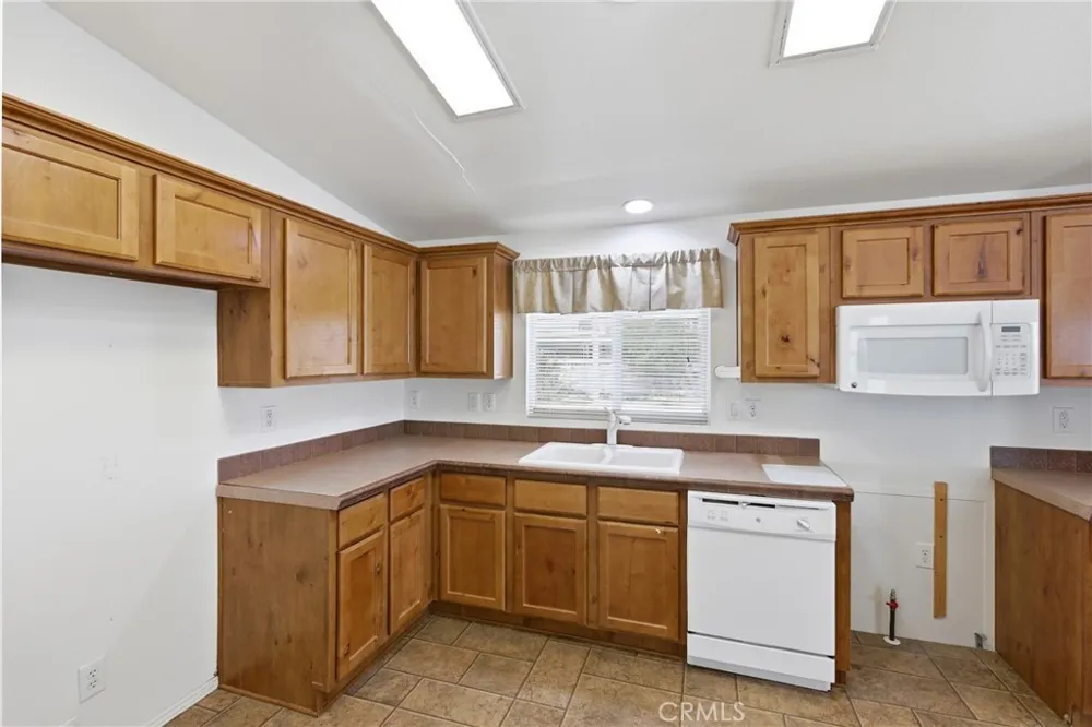 801 S Palm Hemet, CA 92543