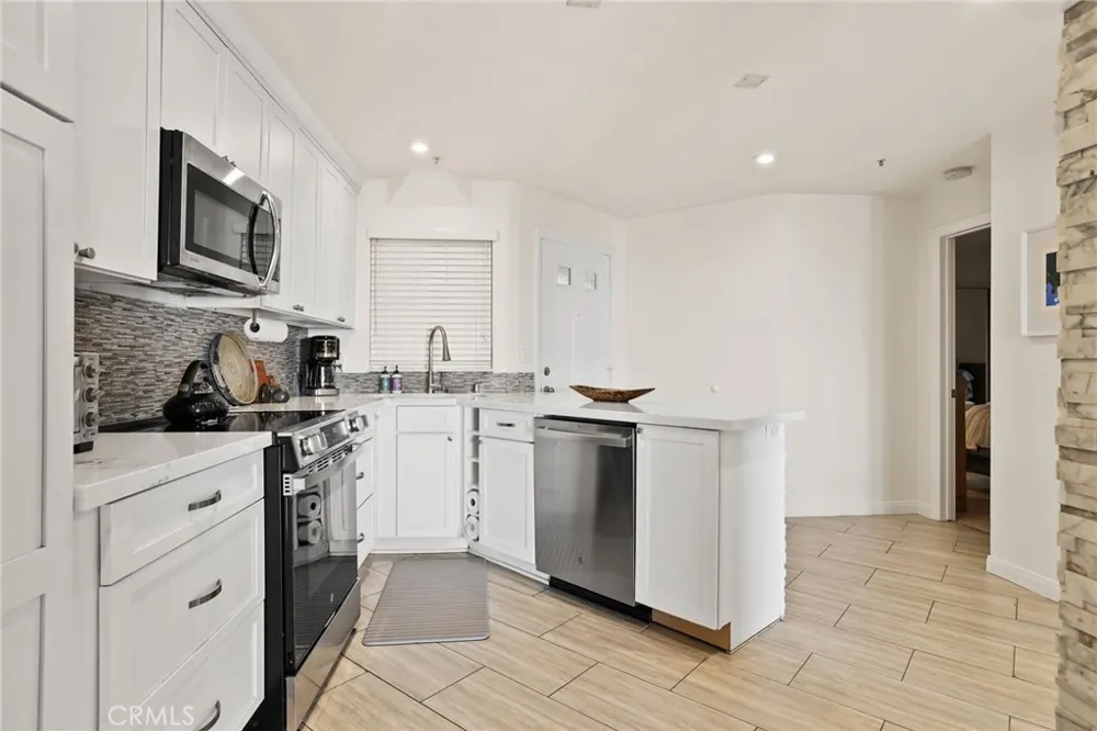 1200 Pacific Coast Highway #217 Huntington Beach, CA 92648