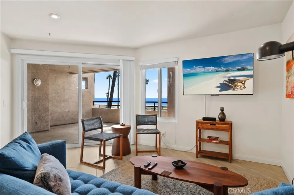 1200 Pacific Coast Highway #217 Huntington Beach, CA 92648