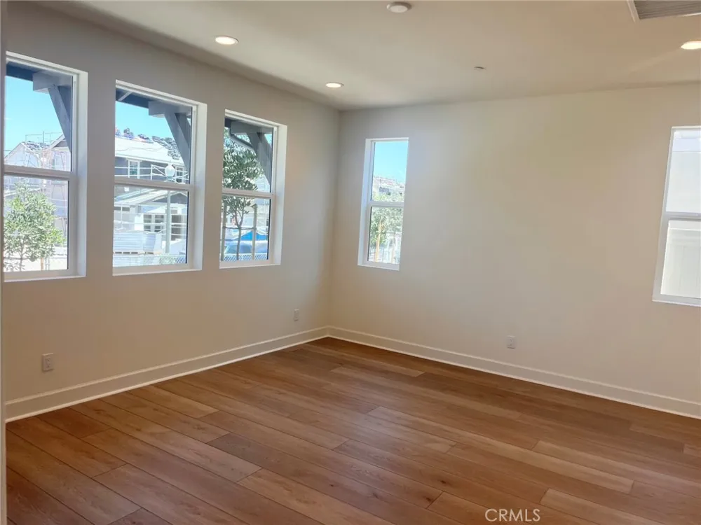 485 Tracy Place Ventura, CA 93004