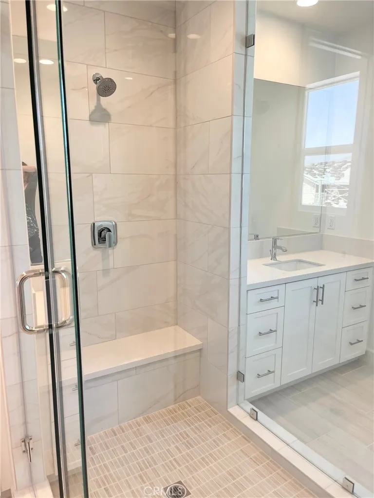 485 Tracy Place Ventura, CA 93004