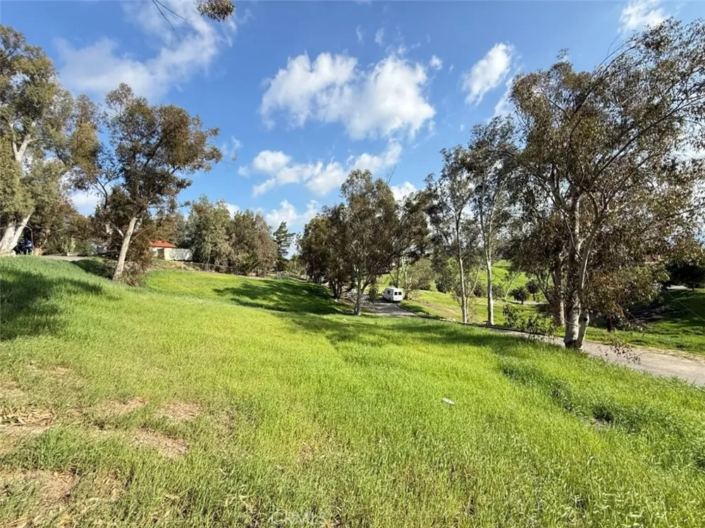 Pierce Ave Lake Elsinore, CA 90253