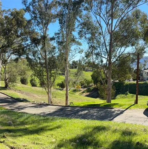 Pierce Ave