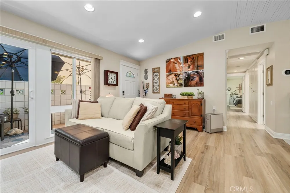 613 Avenida Sevilla #B Laguna Woods, CA 92637