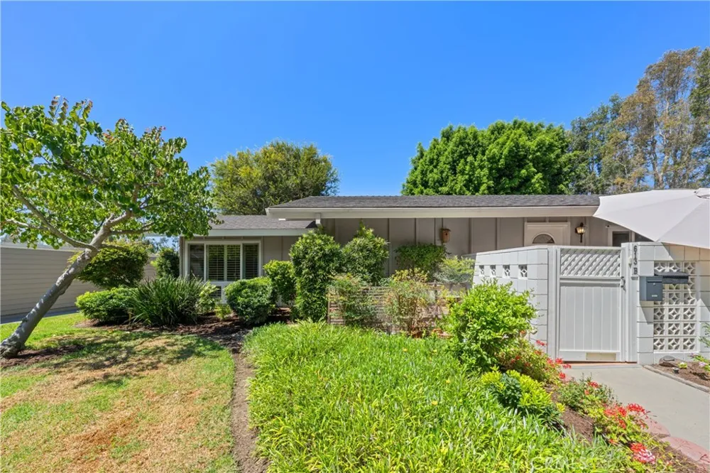 613 Avenida Sevilla #B Laguna Woods, CA 92637