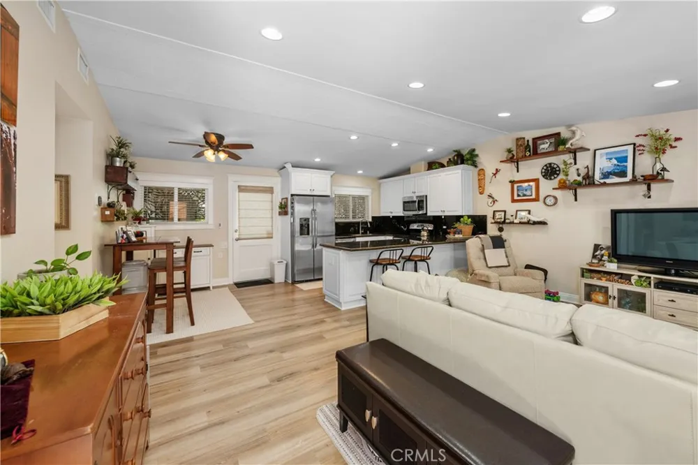 613 Avenida Sevilla #B Laguna Woods, CA 92637