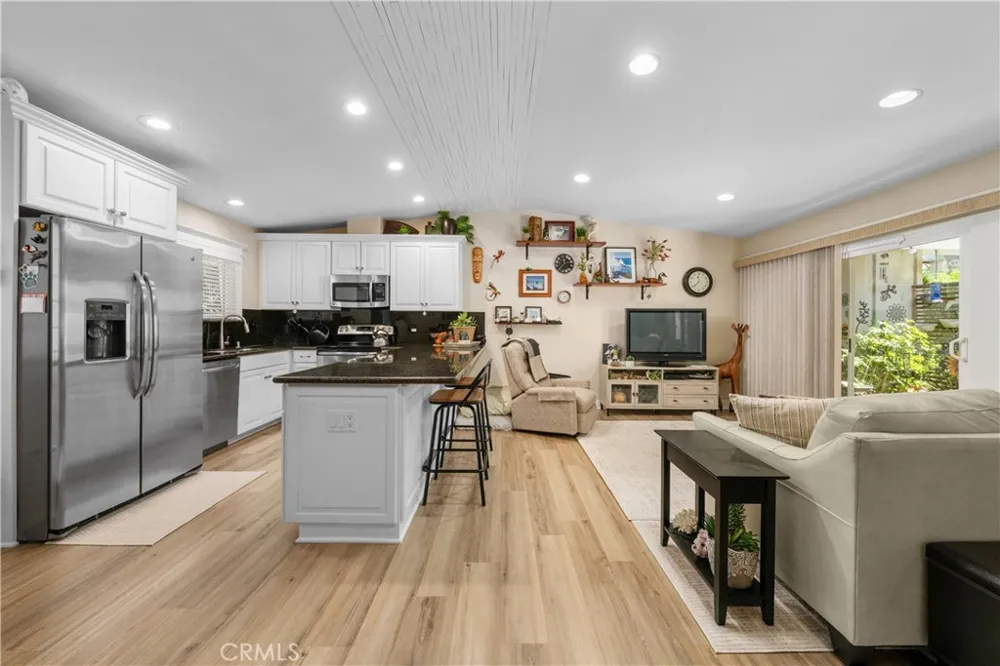613 Avenida Sevilla #B Laguna Woods, CA 92637
