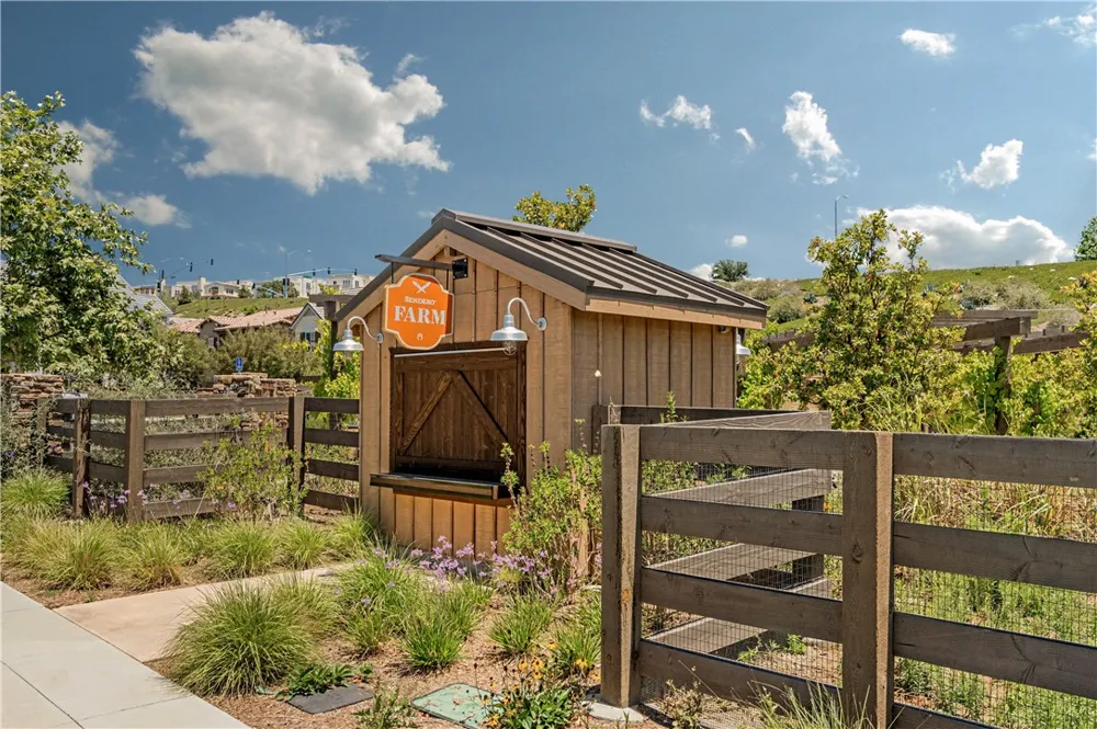 231 Equine Way Rancho Mission Viejo, CA 92694