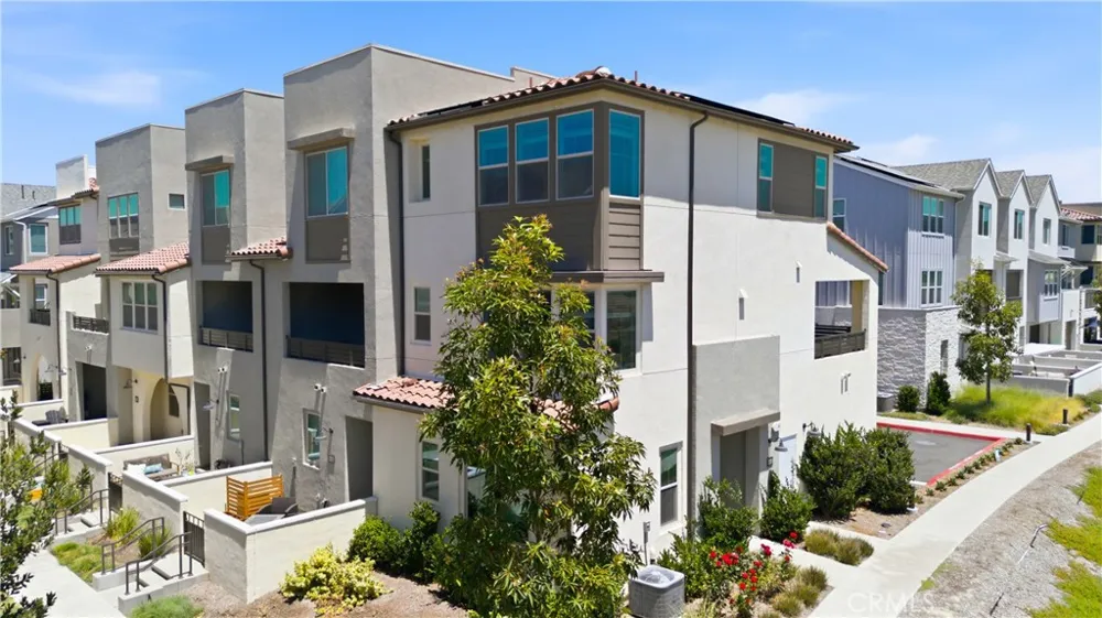 231 Equine Way Rancho Mission Viejo, CA 92694