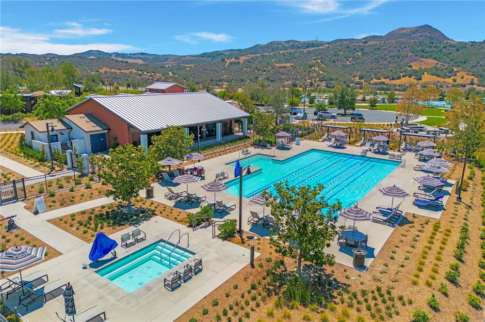 231 Equine Way Rancho Mission Viejo, CA 92694