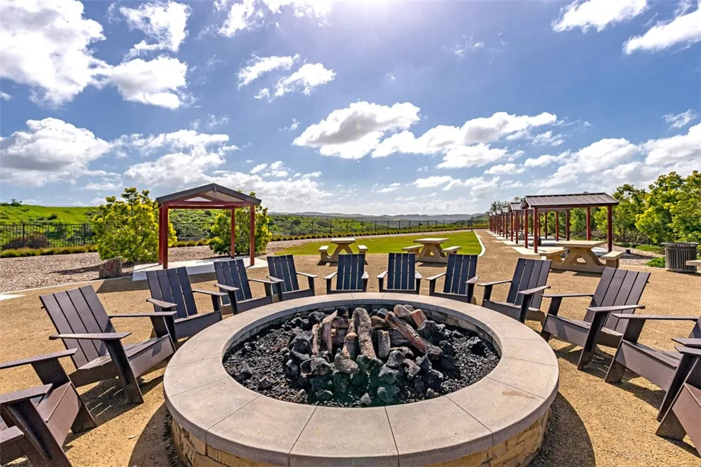 231 Equine Way Rancho Mission Viejo, CA 92694