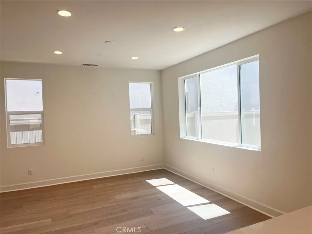 497 Tracy Place Ventura, CA 93004