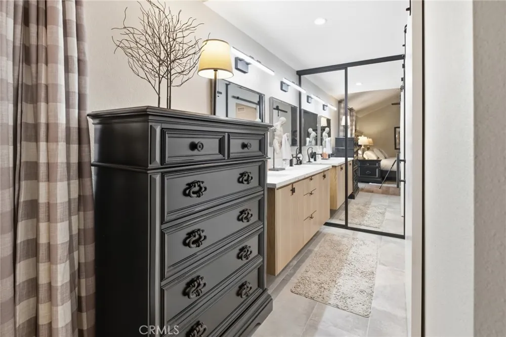 26746 Dulcinea Mission Viejo, CA 92691