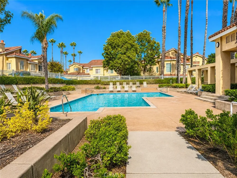 25145 Via Azul Laguna Niguel, CA 92677