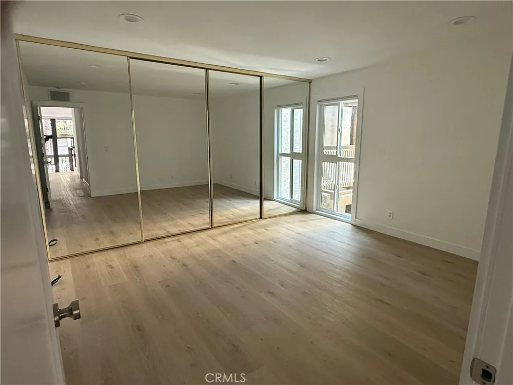 7212 Marina Pacifica Long Beach, CA 90803