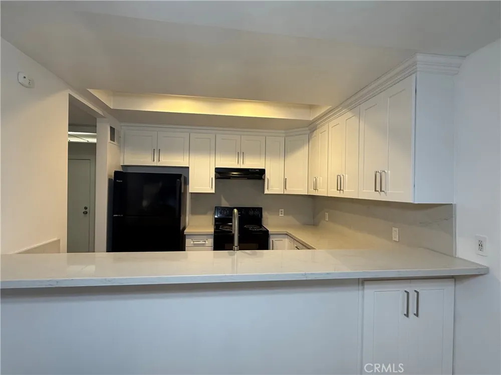7212 Marina Pacifica Long Beach, CA 90803
