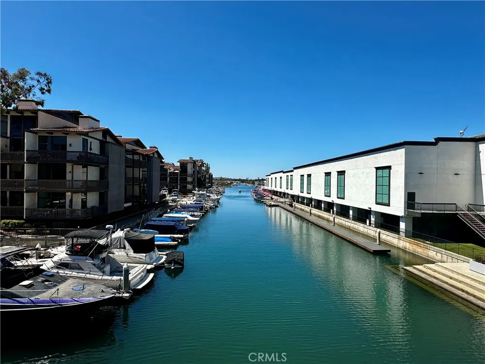 7212 Marina Pacifica Long Beach, CA 90803
