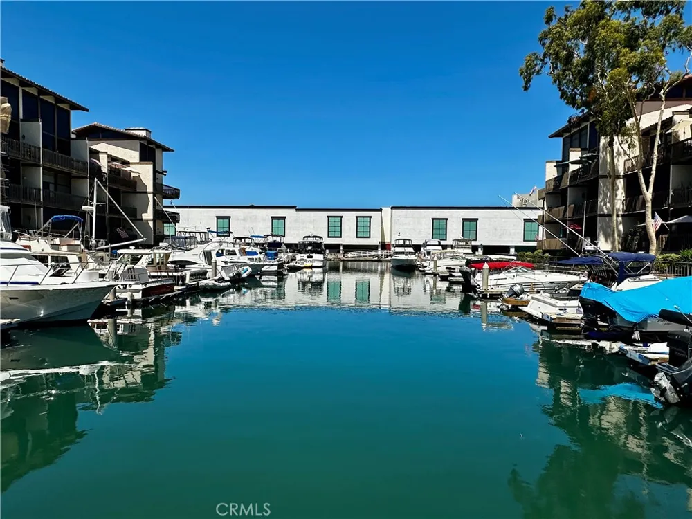 7212 Marina Pacifica Long Beach, CA 90803