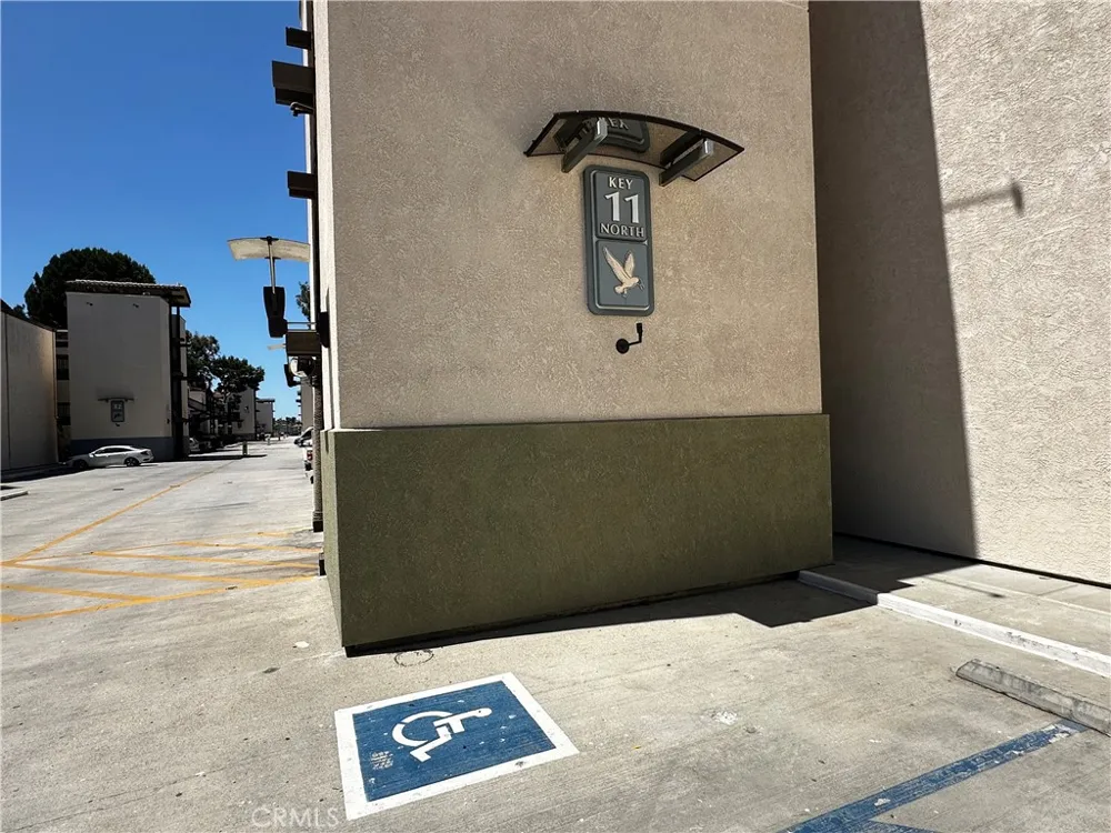 7212 Marina Pacifica Long Beach, CA 90803
