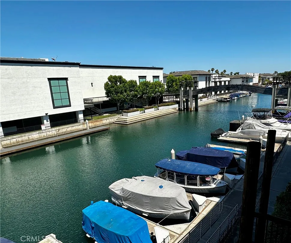 7212 Marina Pacifica Long Beach, CA 90803