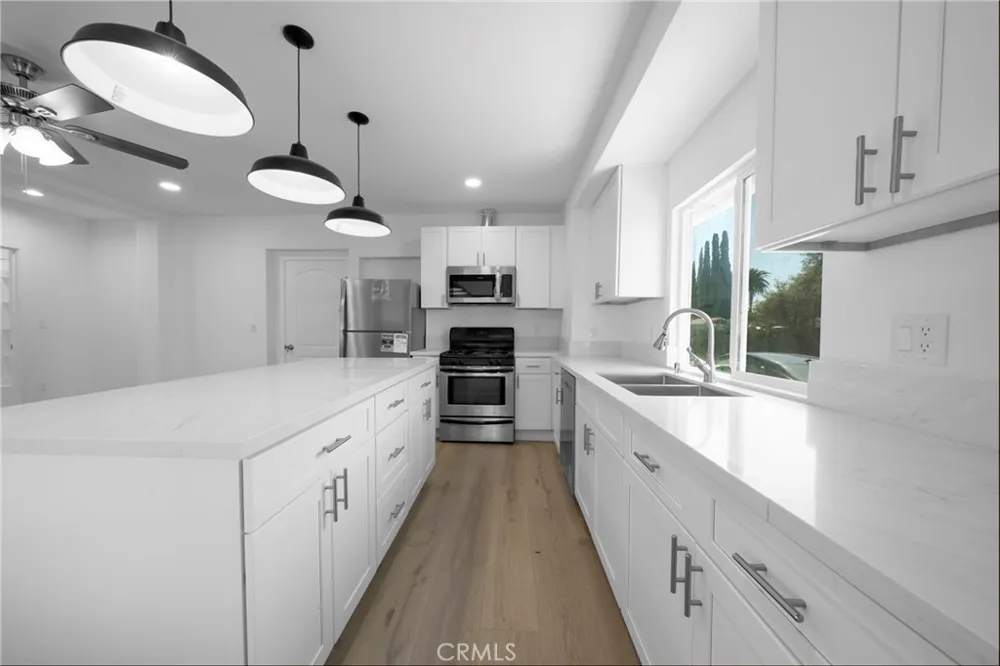 1438 Summit Pasadena, CA 91103