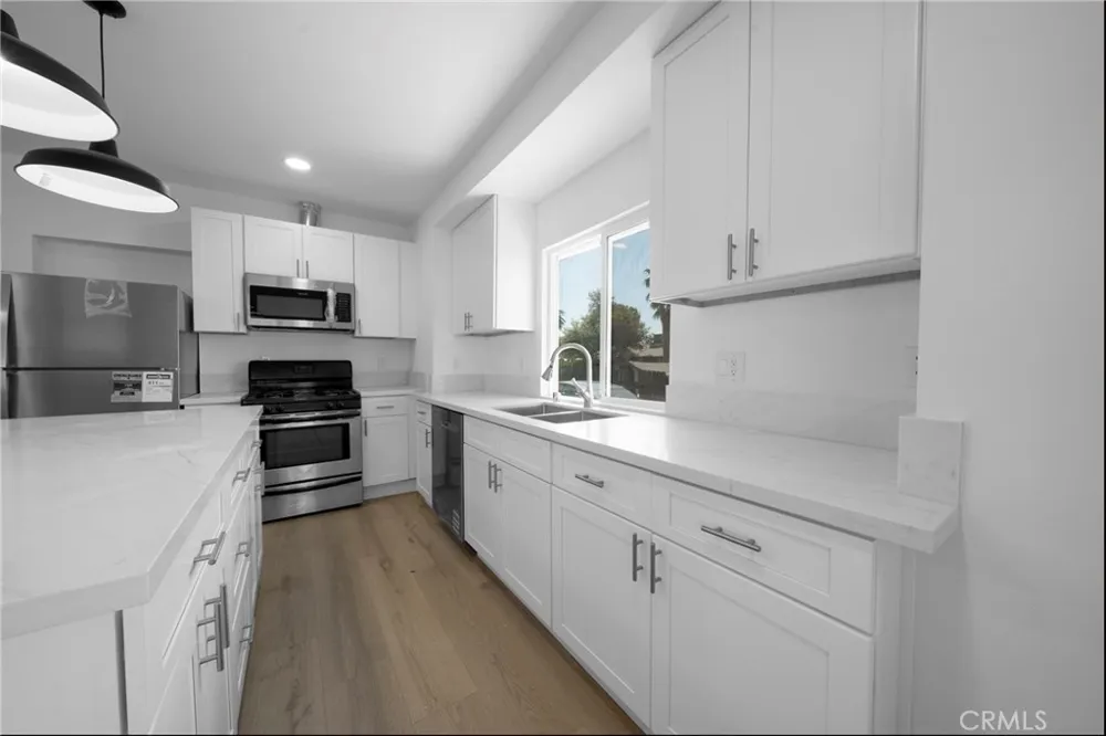 1438 Summit Pasadena, CA 91103