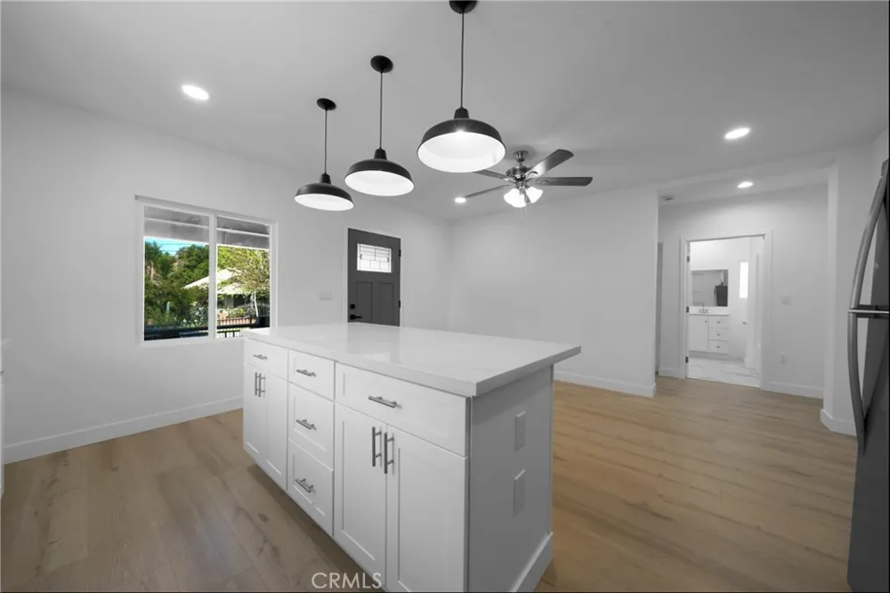 1438 Summit Pasadena, CA 91103