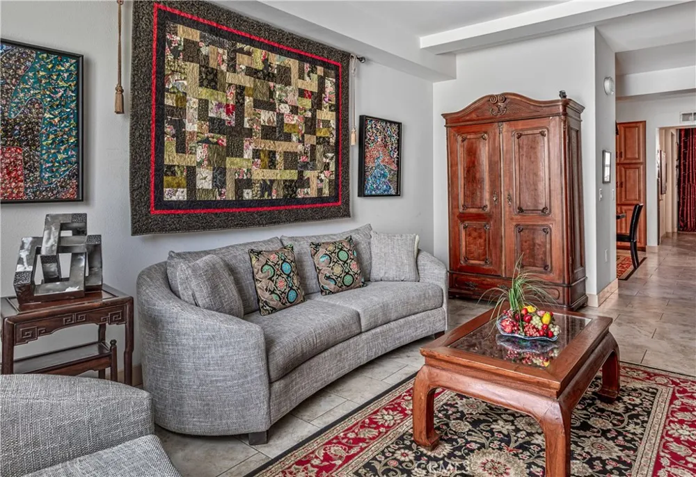 201 E Angeleno #105 Burbank, CA 91502