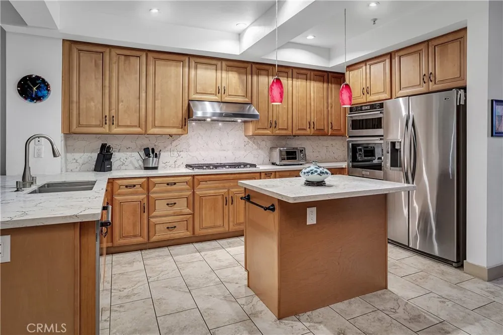 201 E Angeleno #105 Burbank, CA 91502
