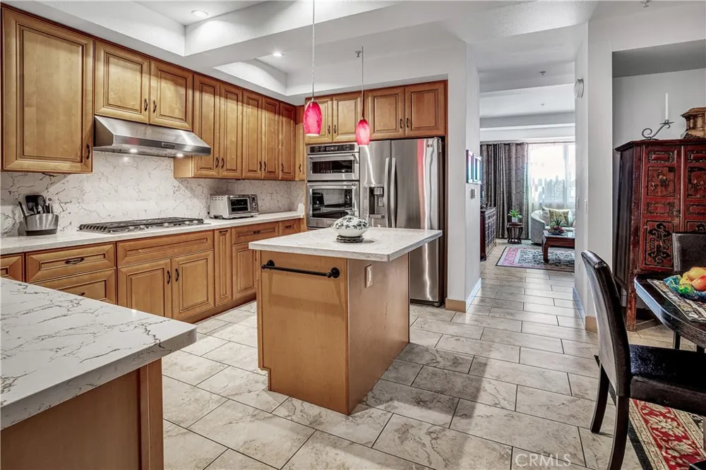 201 E Angeleno #105 Burbank, CA 91502