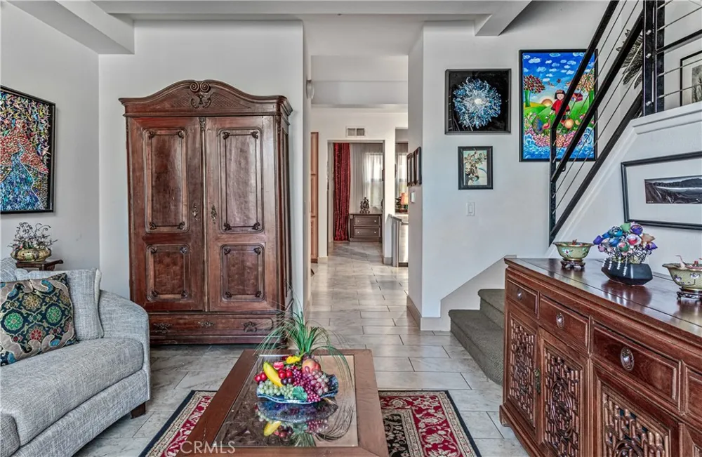 201 E Angeleno #105 Burbank, CA 91502