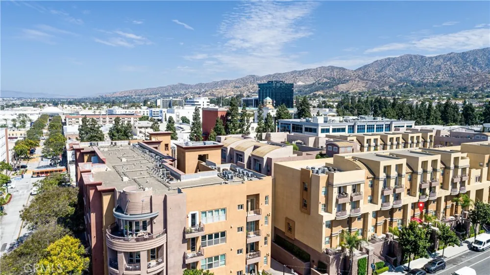 201 E Angeleno #105 Burbank, CA 91502